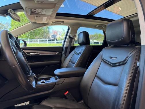 2017 Cadillac XT5 Premium Luxury
