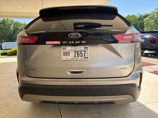 Silver Metallic 2022 Ford Edge SEL
