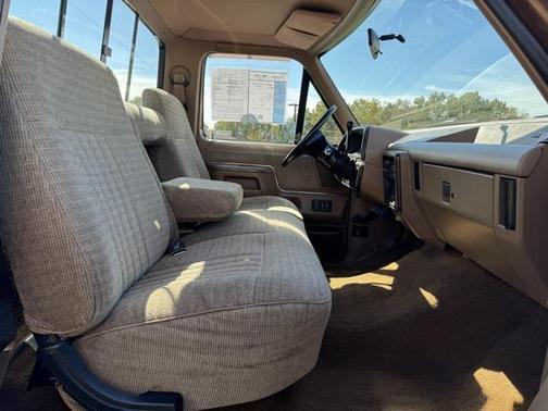 1990 Ford F-150 XLT Lariat