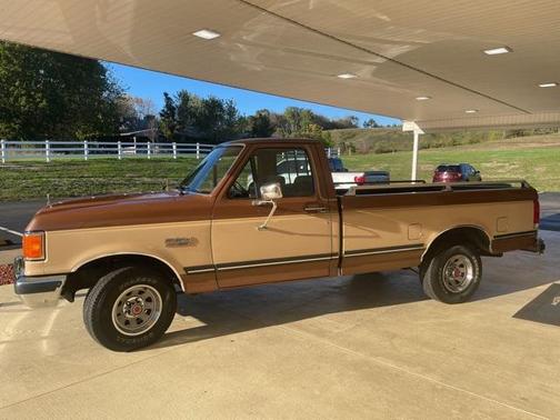 1990 Ford F-150 XLT Lariat