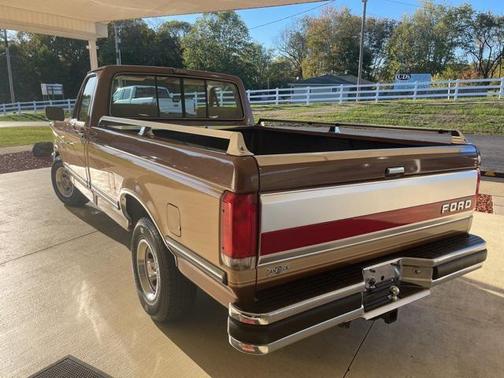 1990 Ford F-150 XLT Lariat