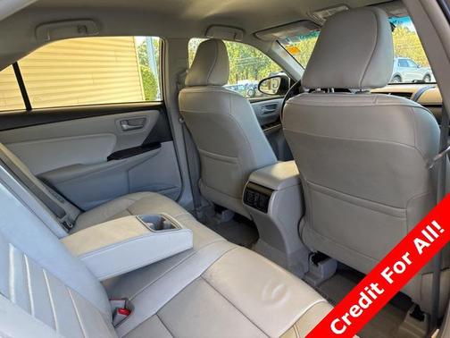 2016 Toyota Camry Hybrid XLE