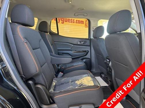 2023 GMC Acadia AWD AT4
