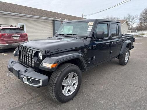 2022 Jeep Gladiator Sport S