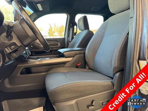 2022 RAM 3500 Big Horn Crew Cab 4x4 8' Box