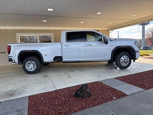 2026 GMC Sierra 3500 Denali