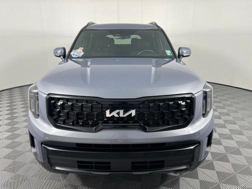 Silver 2024 Kia Telluride EX X-Line
