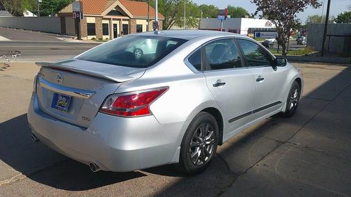 Brilliant Silver 2015 Nissan Altima 2.5 S