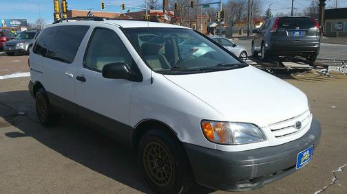 2002 Toyota Sienna CE