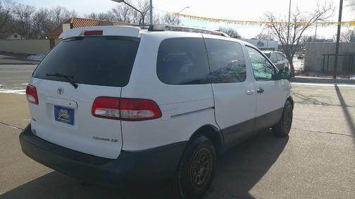 2002 Toyota Sienna CE