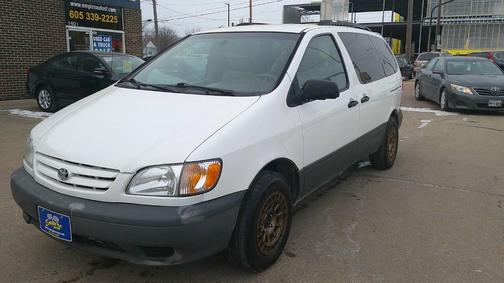 2002 Toyota Sienna CE