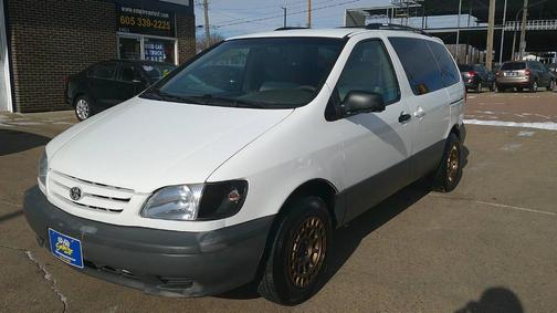 2002 Toyota Sienna CE