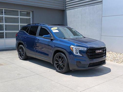 Marine Metallic 2022 GMC Terrain SLE