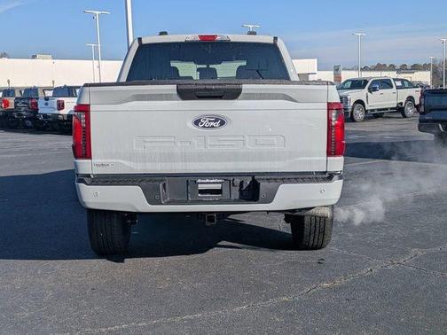 Avalanche 2026 Ford F-150 STX