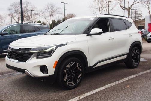 Snow White Pearl 2025 Kia Seltos SX