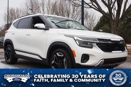 Snow White Pearl 2025 Kia Seltos SX