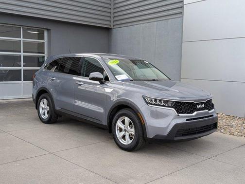 2022 Kia Sorento LX