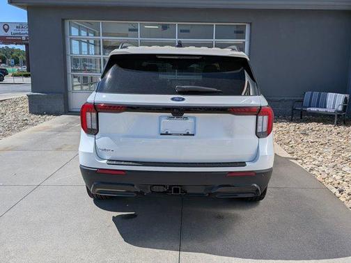 White Metallic 2026 Ford Explorer ST-Line