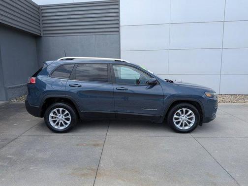Slate Blue Pearlcoat 2020 Jeep Cherokee Latitude