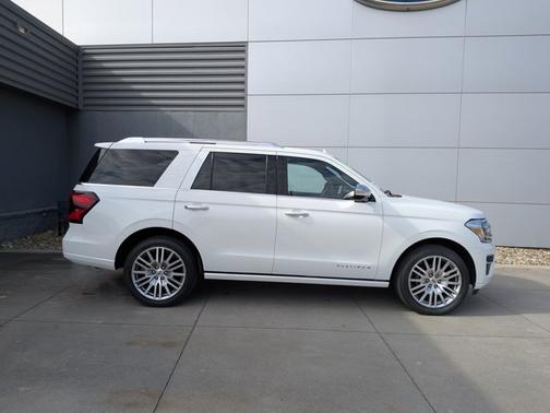 2022 Ford Expedition PLATINUM