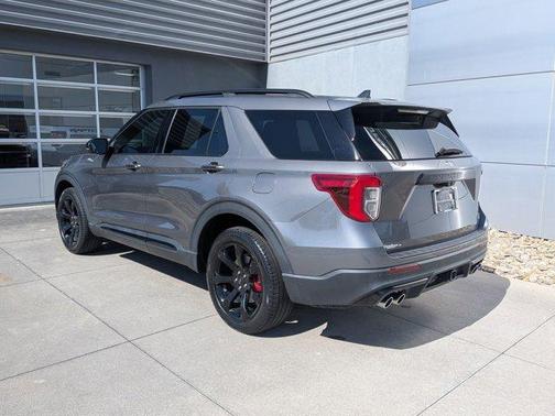 Gray Metallic 2023 Ford Explorer ST