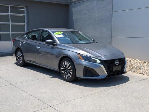 Gun Metallic 2024 Nissan Altima 2.5 SV