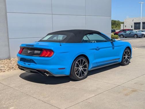 2022 Ford Mustang ECOBOOST PREMIUM