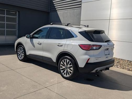 2022 Ford Escape TITANIUM