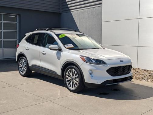 2022 Ford Escape TITANIUM