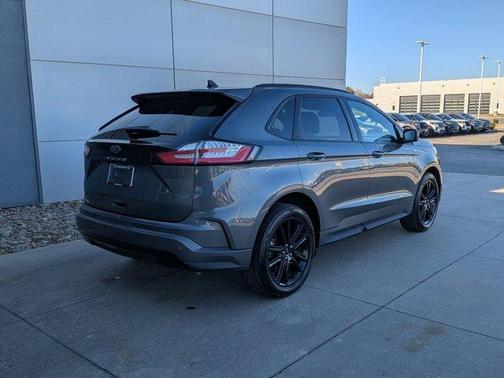 2022 Ford Edge ST Line