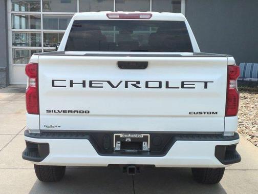 Summit White 2024 Chevrolet Silverado 1500 Custom