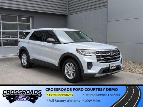 White Metallic 2026 Ford Explorer Active
