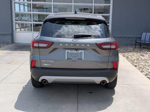 Carbonized Gray Metallic 2024 Ford Escape Active