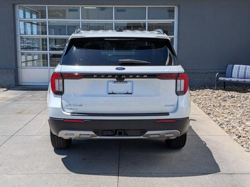 Star White 2025 Ford Explorer Active