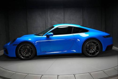 2022 Porsche 911 Carrera GTS