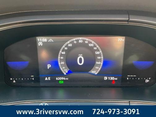 Platinum Gray Metallic 2022 Volkswagen Taos 1.5T SE