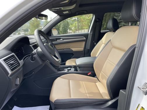 2023 Volkswagen Atlas Cross Sport 2.0T SE w/ Technology