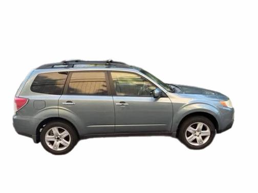 Green 2010 Subaru Forester 2.5 X Premium