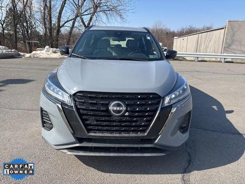 2023 Nissan Kicks SR