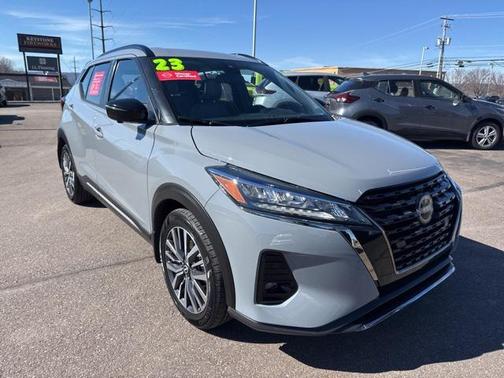 2023 Nissan Kicks SR