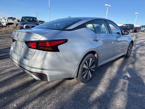 2022 Nissan Altima 2.5 SV