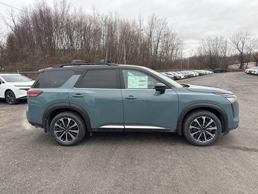 Baltic Teal/Super Black 2026 Nissan Pathfinder Platinum