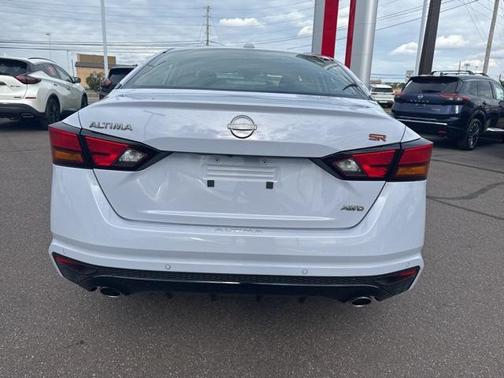 2025 Nissan Altima SR AWD