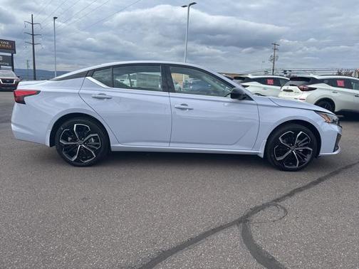 2025 Nissan Altima SR AWD