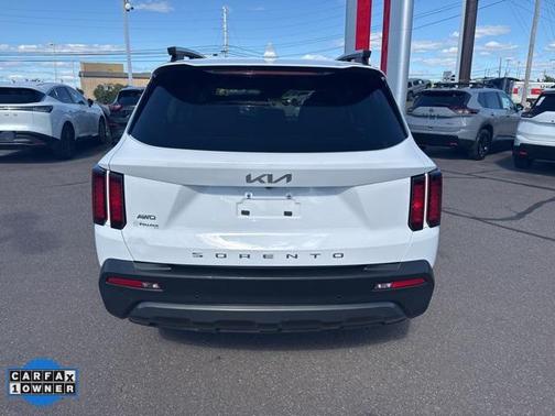 2022 Kia Sorento S