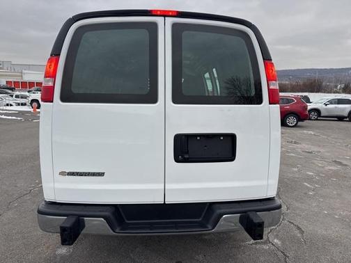 2024 Chevrolet Express 2500 RWD 2500 Regular Wheelbase WT