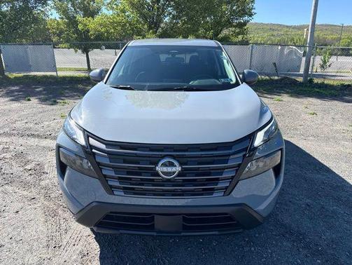 Boulder Gray Pearl 2026 Nissan Rogue SV