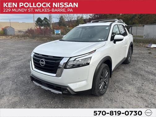 2025 Nissan Pathfinder SL 4WD