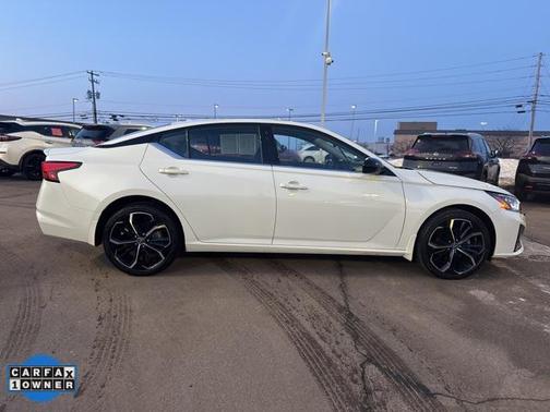2023 Nissan Altima SR Intelligent AWD