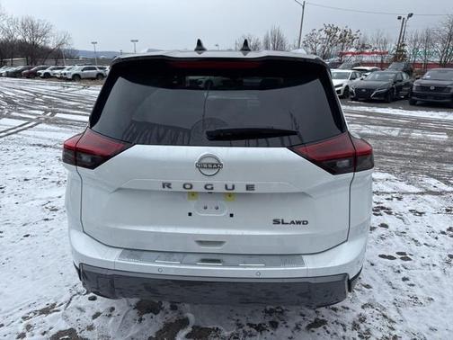 2025 Nissan Rogue SL